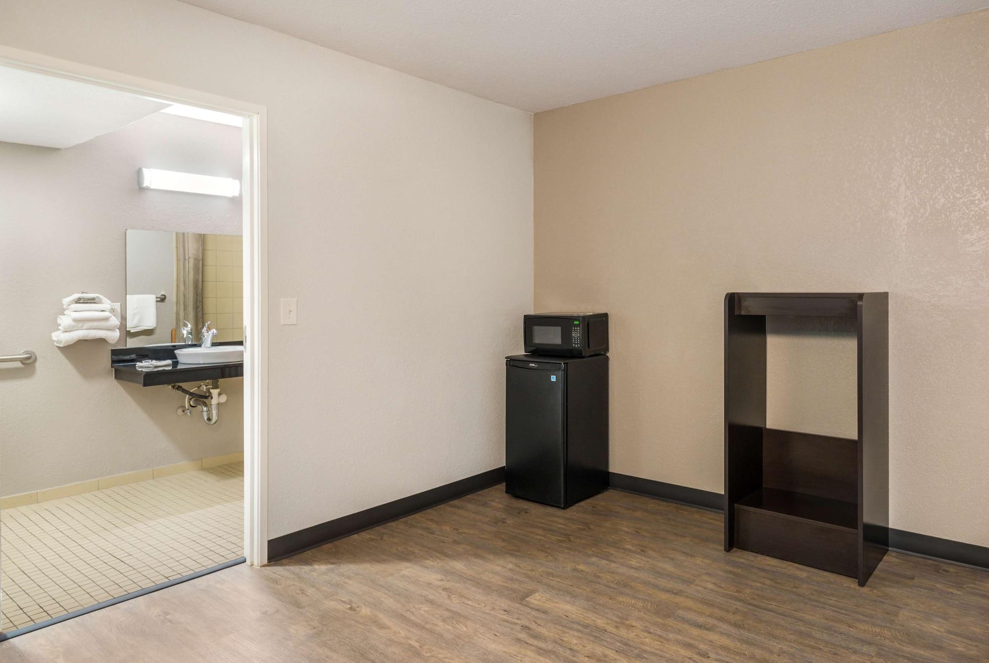 6-sandston, Va - Richmond, Va Hotel