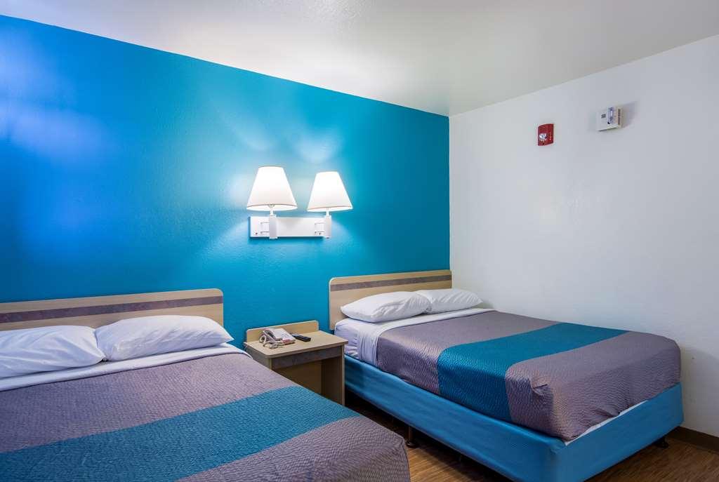 6-sandston, Va - Richmond, Va Hotel 2*