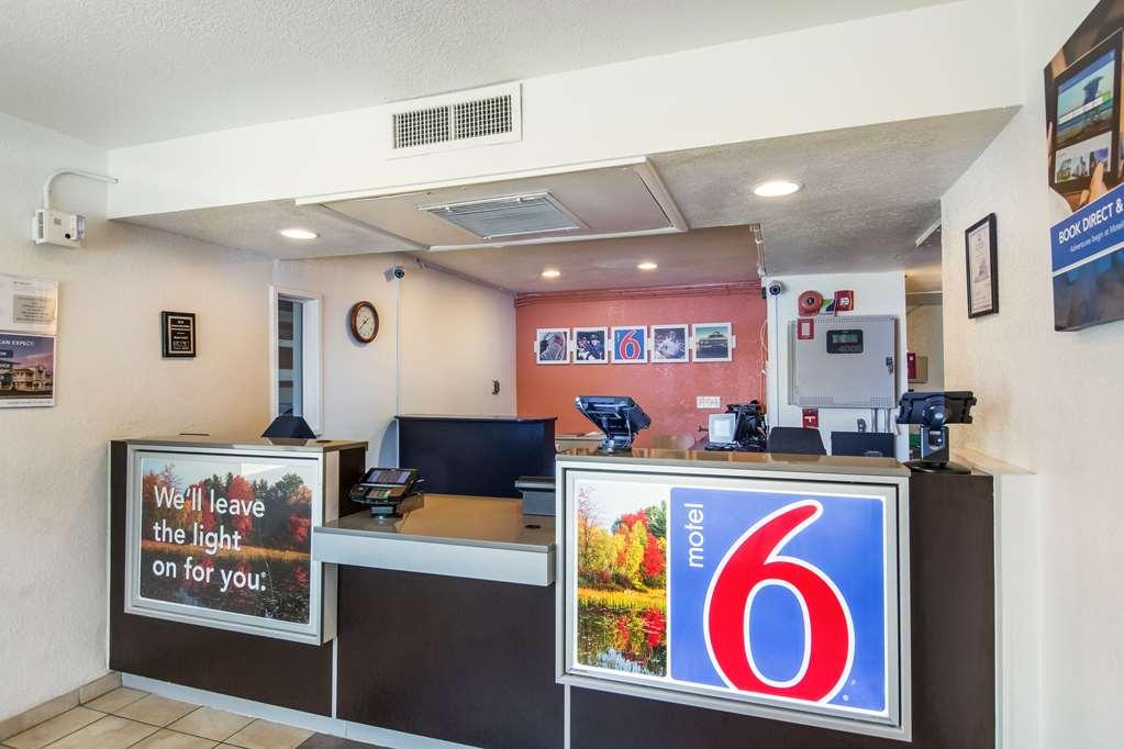 Hotel 6-sandston, Va - Richmond, Va 2*